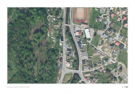 Letecký pohled na ulici Šumperskou, před povodněmi