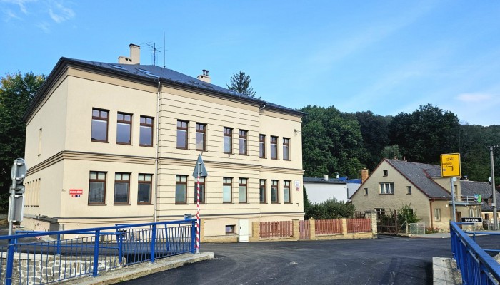 Lávka u ZUŠ Jeseník na ul. O. Březiny (Obnova po povodních)